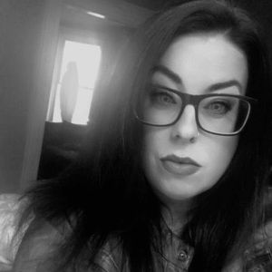 Meet your Posher, Holly